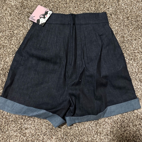 VIXEN SHORTS IN BLUE DENIM - VIXEN BY MICHELINE PITT - Picture 2 of 6